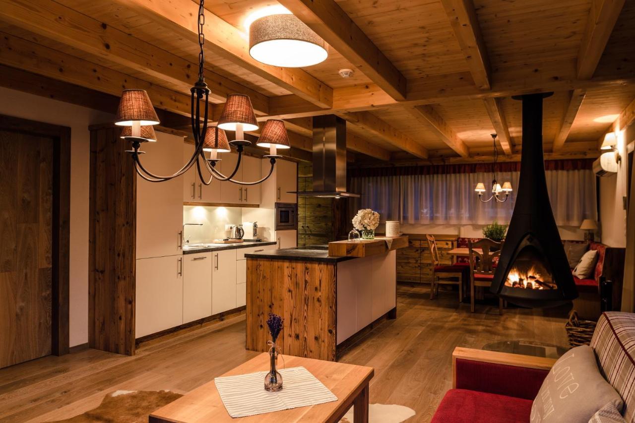 Villa Resort & Organic Spa - Luxusni Apartman S Virivkou 捷克布杰约维采 外观 照片